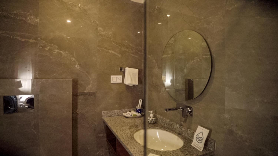 Bathroom 3, HOLYWATER Hotel By Ganga Kinare, Garhwal
