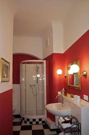Bathroom 3, Schlosshotel Mailberg, Hollabrunn