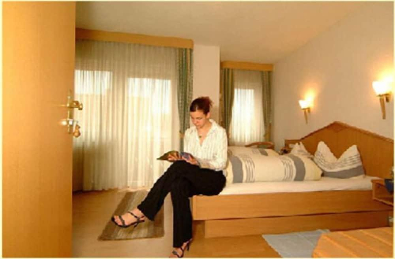 Bedroom, Hotel - Landgasthaus Zum Hirsch, Donnersbergkreis