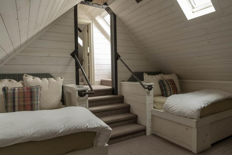 Bedroom 3, Eleven Scarp Ridge Lodge, Gunnison