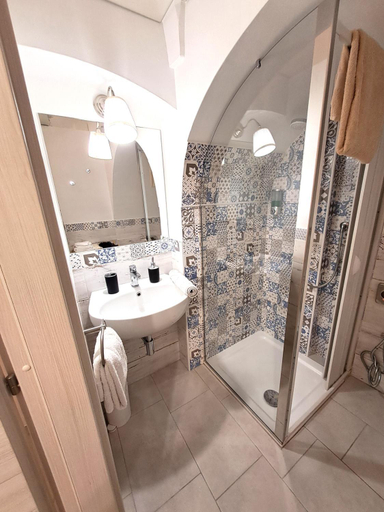 Bathroom 3, Il Vicolo b&b, Bari