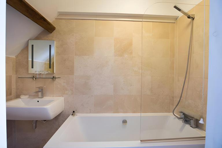 Bathroom, The Coachman Inn, North Yorkshire