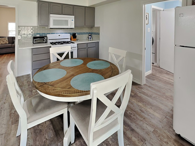 Others 5, The Charming Cozy Cottage by Miss Kitty’s, Aransas