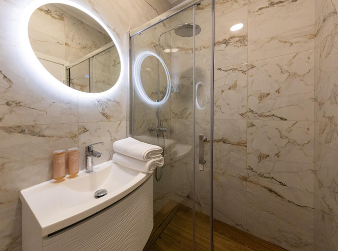 Bathroom 4, Soleil Palace, Dubrovnik