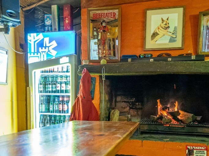 Others 3, Suntouched Inn, Overberg