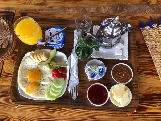 Food & Drinks 5, Diman Surf Camp, Agadir-Ida ou Tanane