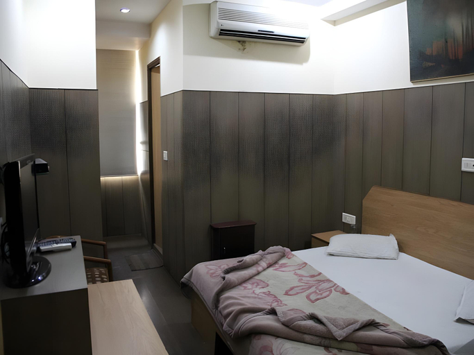Sport & Beauty, Hotel Express 66, Delhi