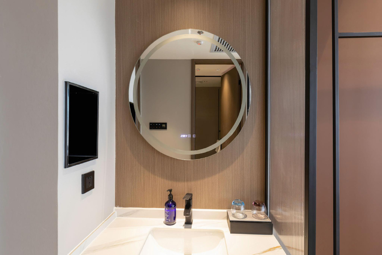 Bathroom 4, Starway Hotel Zhongwei Drum Tower Center, Zhongwei