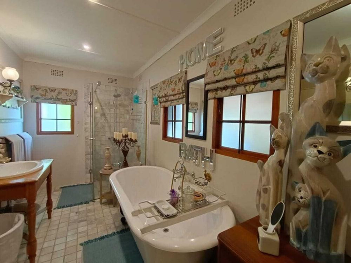 Bathroom 5, 79 On Ridge BNB, Umgungundlovu
