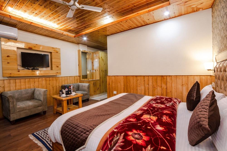 Bedroom 2, Hotel Hukam's Holiday Home Kasol, Kullu