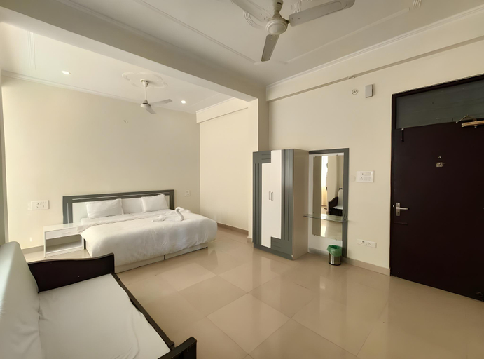 Bedroom 2, Hotel Laxman Jhula Regency, Garhwal
