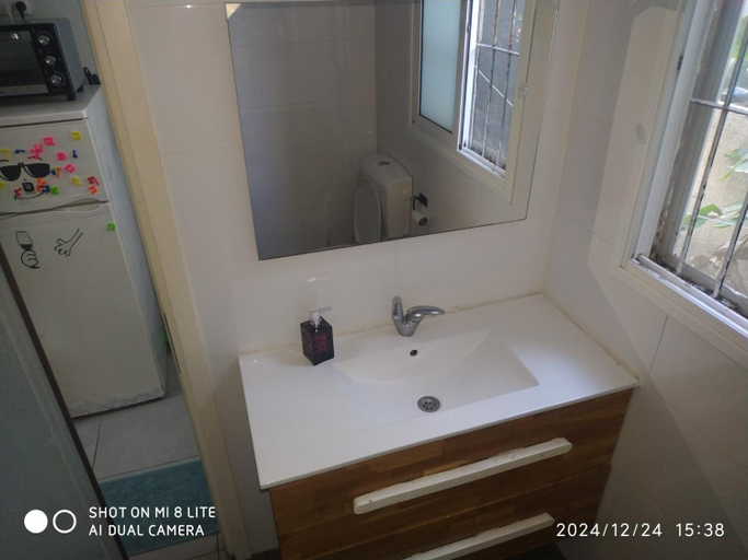 Bathroom 2, Amir's Apartments