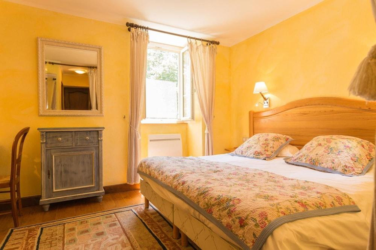 Bedroom 2, Le Troubadour, Lot