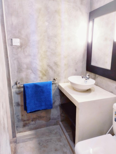 Bathroom 3, Muthu Villa, Weligama