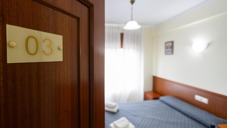Others 5, Pension O Remo, Lugo