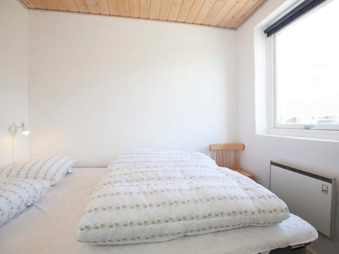 Bedroom 3, Ho Holiday Centre holiday home, Varde