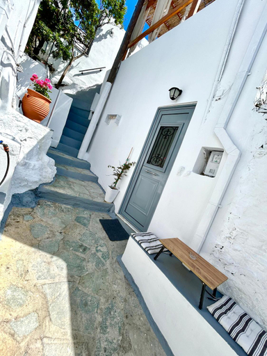 Others 5, Babatseratsi skyrian studio 1, Central Greece