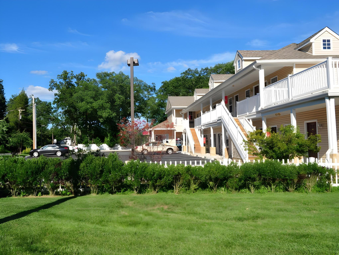 Others 4, At 9 Motel Near Freehold I-195, Monmouth
