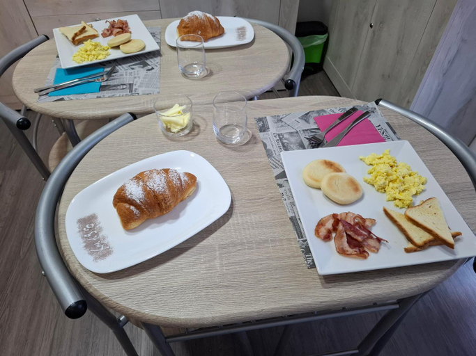 Food & Drinks 4, B&B KM 198 - Letto e colazione, Modena