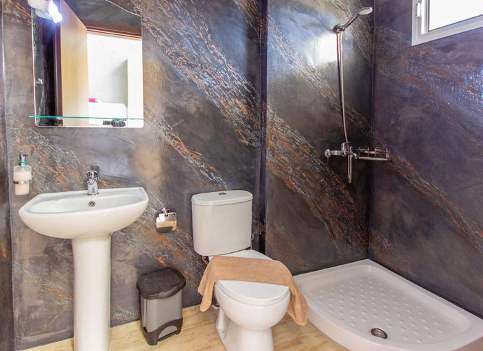 Shower 5, Aigli Garden Getaway, Steps From Vrasna Beach, Central Macedonia