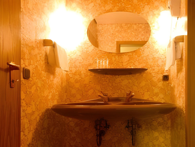 Bathroom 3, Hotel Gondel, Lichtenfels