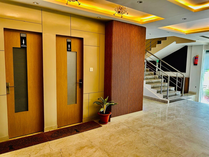 Others 5, Grand Pinnacle Lucknow, Lucknow