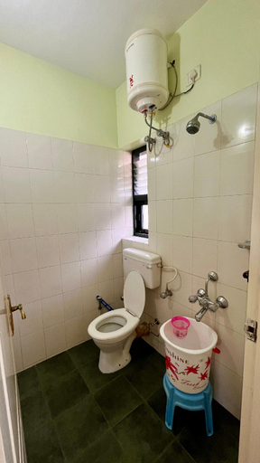 Bathroom 4, Misty Mountain Kodaikanal, Dindigul