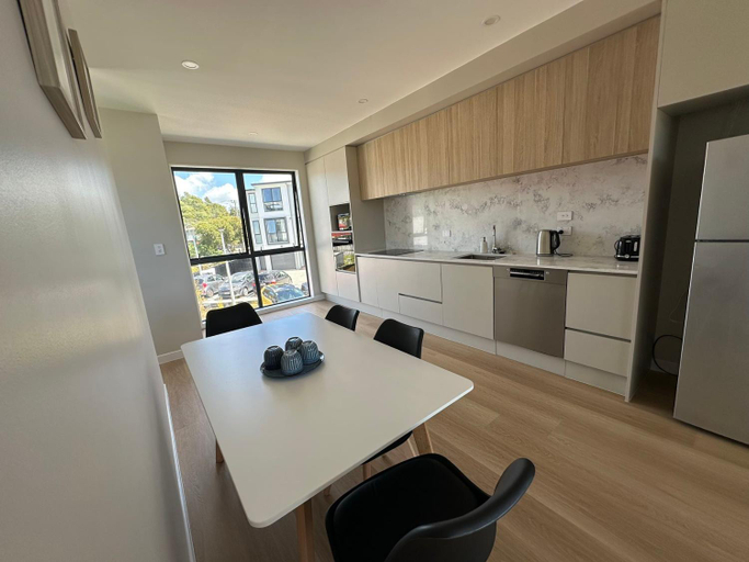 Food & Drinks, 8 Ocean Rd, Waitakere