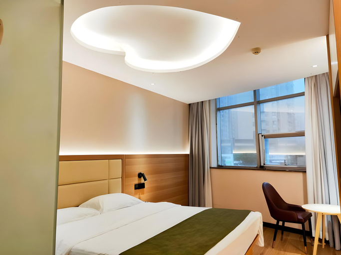 Bedroom 2, GreenTree Inn Heze Railway Station Hotel, Heze