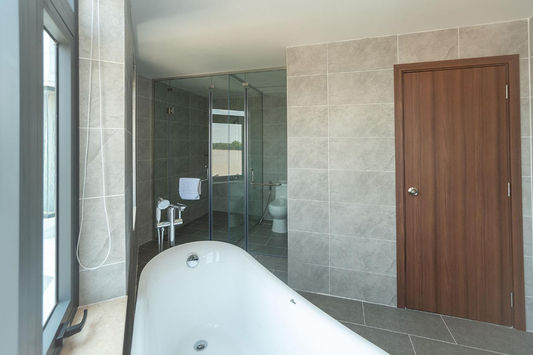 Bathroom 4, Bamboo Riverside Boutique Hotel, Châu Thành