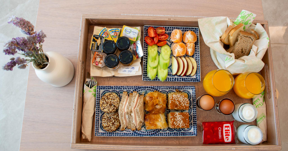 Food & Drinks 5, Ebenus Suites "by Checkin, Crete
