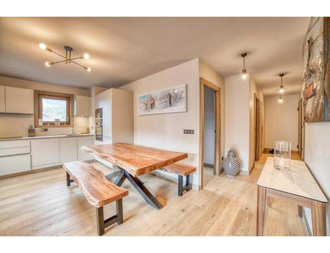 Others 3, Luxurious 4-room apartment with swimming pool, Haute-Savoie