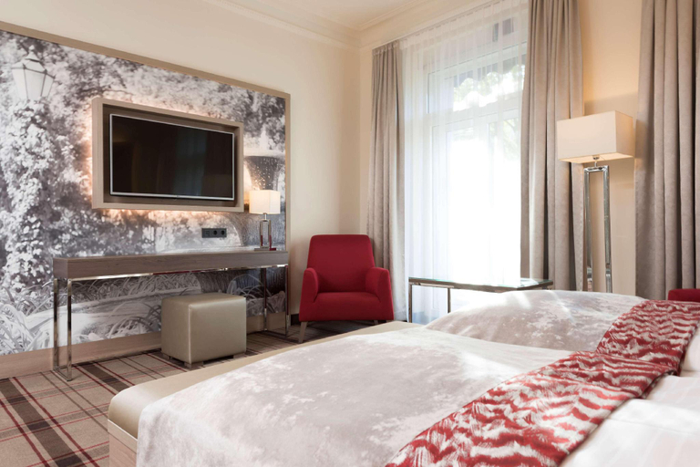 Bedroom 3, RADISSON BLU BADISCHER HOF HOTEL, Baden-Baden