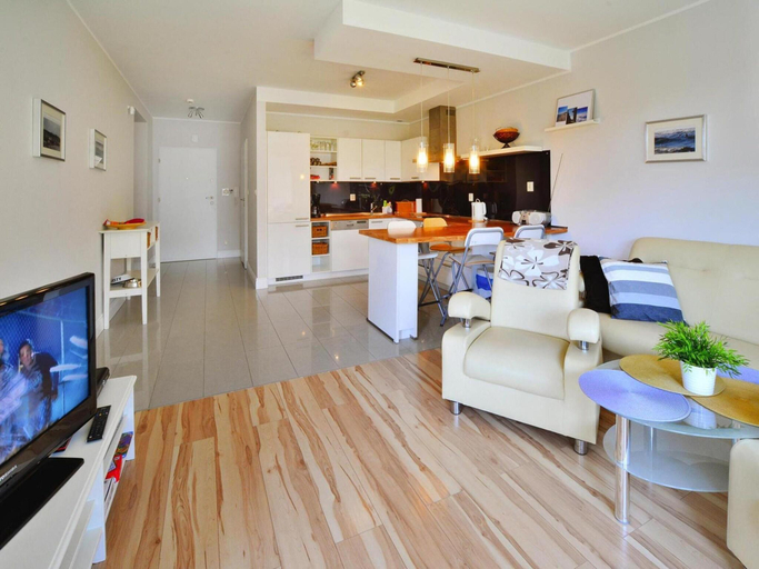 Others 5, Comfortable apartment, ground floor, balcony, Kołobrzeg