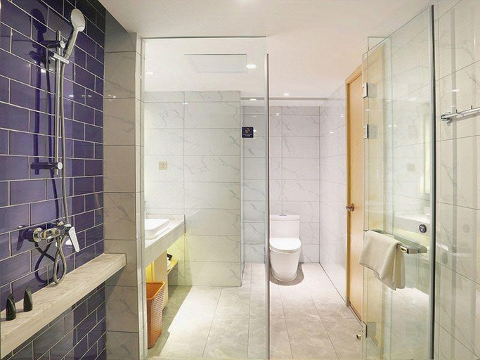 Bathroom 3, Kyriad Marvelous Hotel Alashan, Alxa