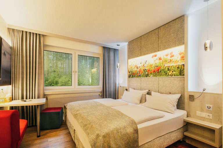 Bedroom 3, Waldhotel Ehrental, Schmalkalden-Meiningen