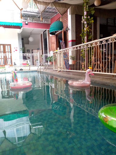 Others 5, Villa Ambarwati, Cianjur
