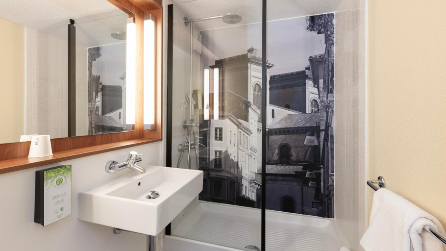 Bathroom 4, Campanile NATURE - Mont de Marsan, Landes