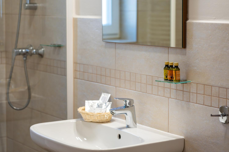 Bathroom 4, Hotel Lajta Park, Mosonmagyaróvár