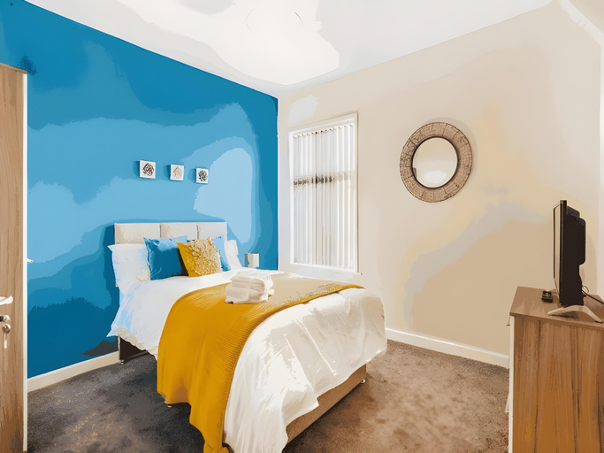 Bedroom 2, Townhouse @ 62 Samuel Street Crewe, Cheshire East