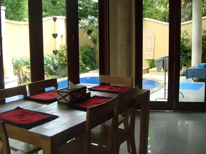 Food & Drinks 5, Bali Emerald Villa, Denpasar