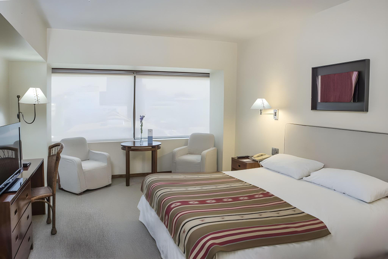 Bedroom 2, Galerias, Santiago