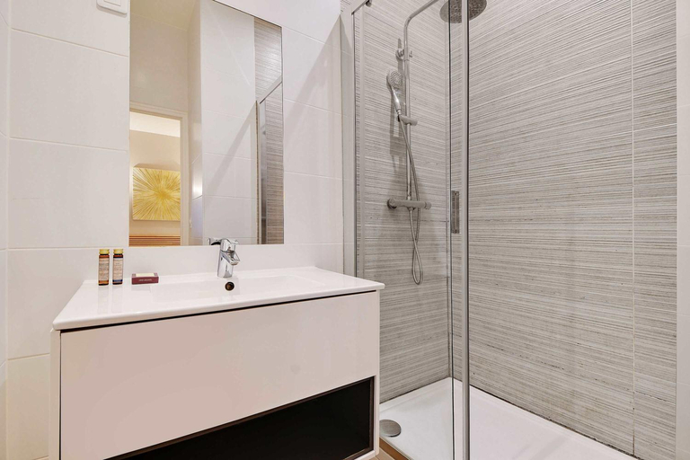 Bathroom 3, Wonderful apartment - 2BR 8P - Aligre, Paris