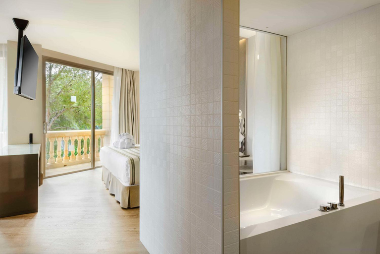 Bathroom 5, Barcelo Illetas Albatros, Baleares