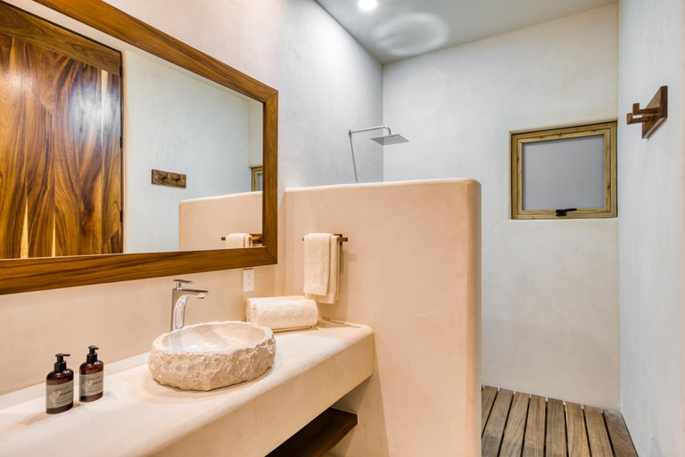 Bathroom 4, Amina Wind Resort by Tasman, La Paz