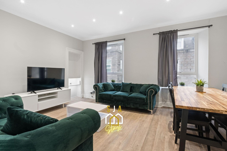 Others 4, Posset House - SJA Stays - Modern 3 Bed Apartment, Aberdeen