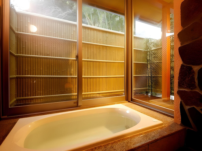 Bathroom 3, Fugetsugyosho Ryokan, Toyooka