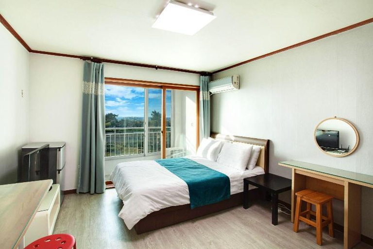 Bedroom 4, Mabin Pension, Jeju