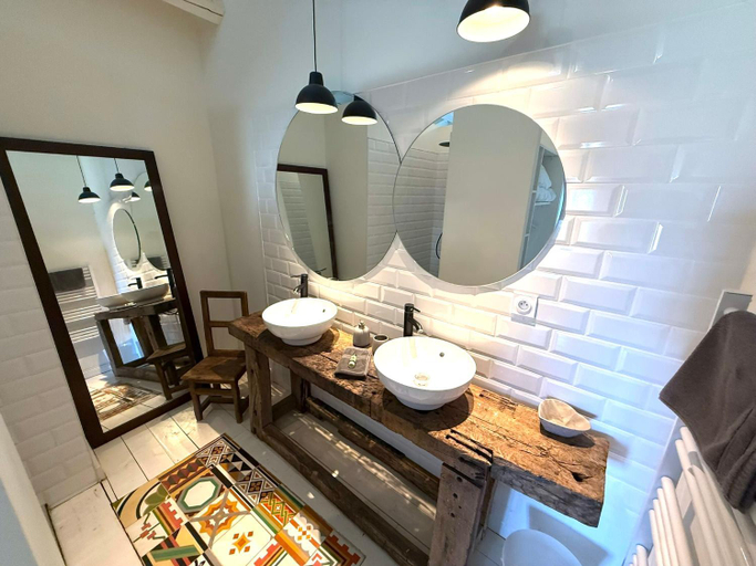 Bathroom 4, Domaine la Clausade, Hérault