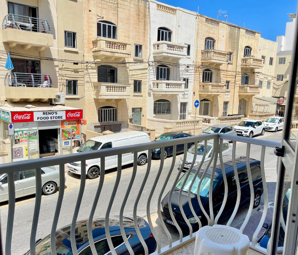 Others 2, Coastal Charm 3-Bedroom Retreat Steps from d Beach, Saint Paul's Bay